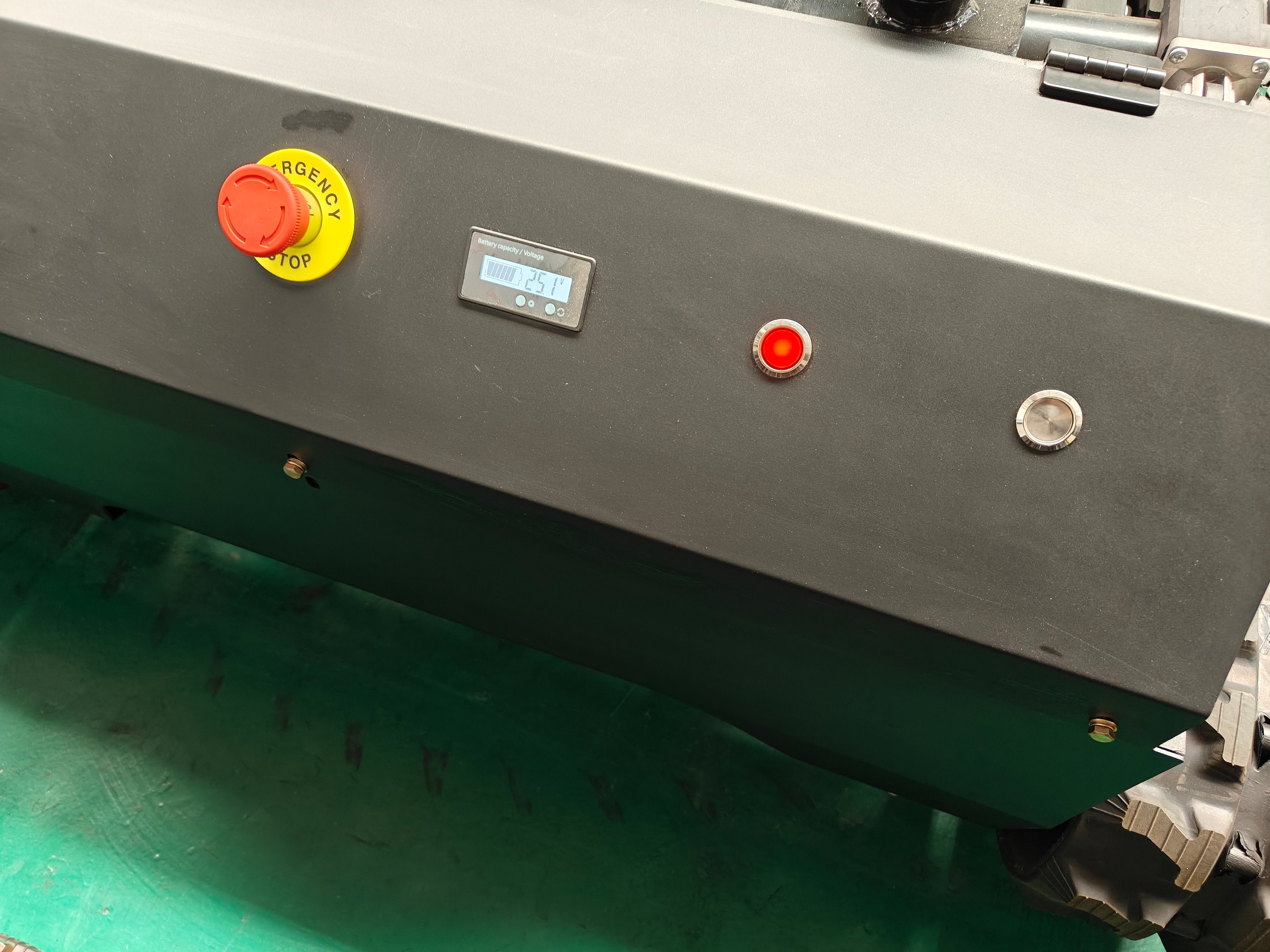 27HP Robot lawn mower sale！ Remote Control Lawn Mower 65° Climbing Free shipping