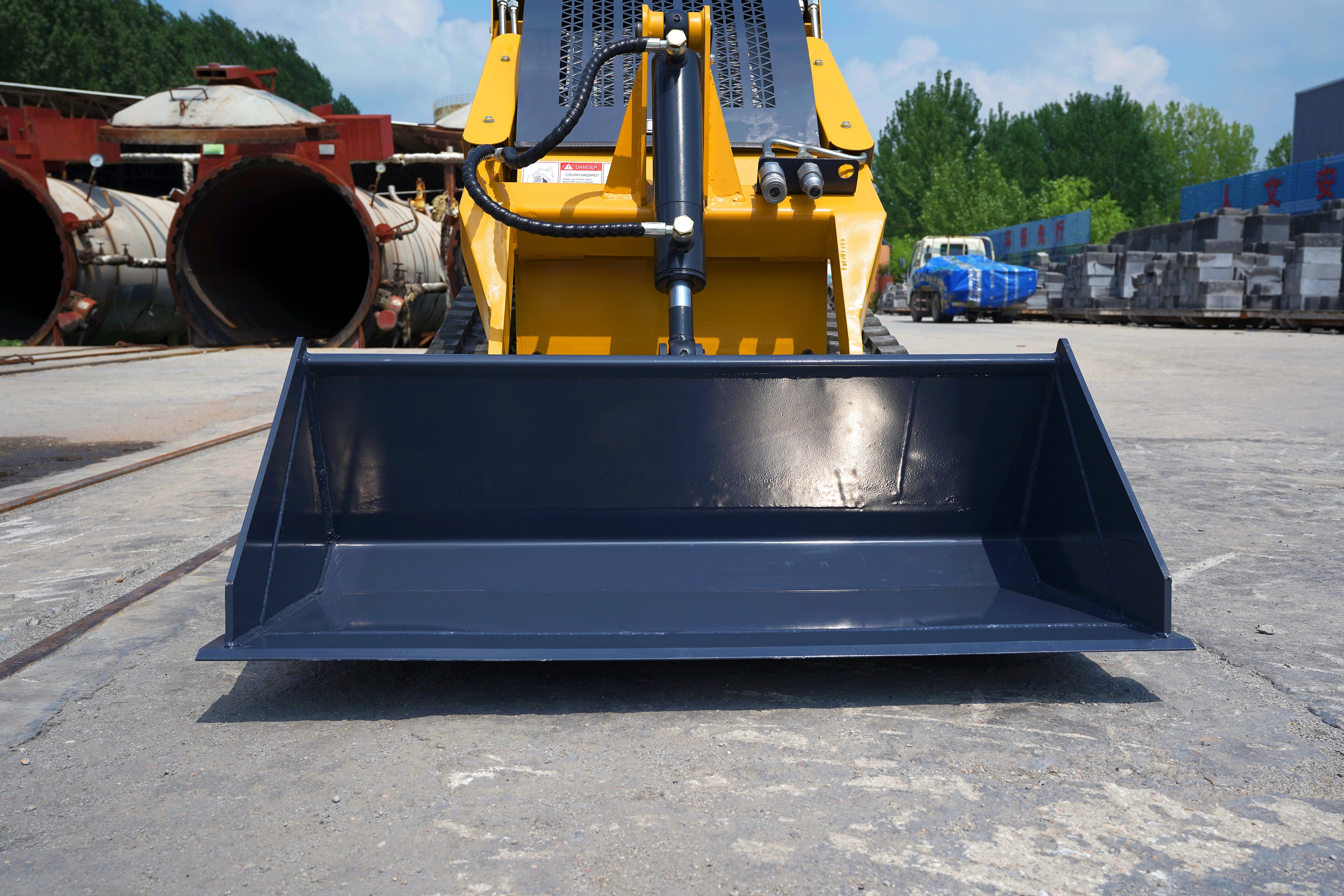 HW-T360 skid steer loader. Please contact customer service for pricing details.