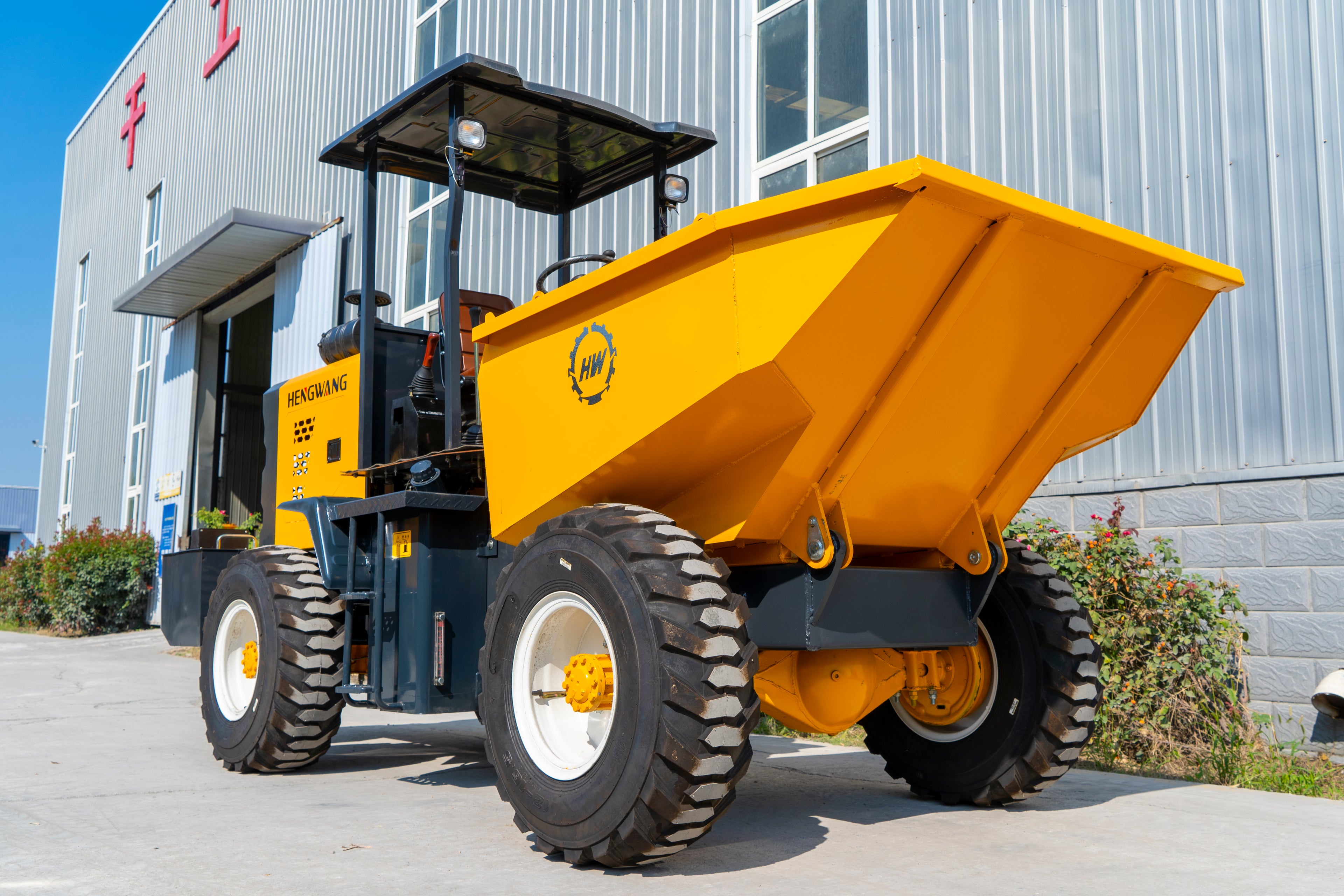 HW-3T wheeled tipper truck. Please contact customer service for pricing details.