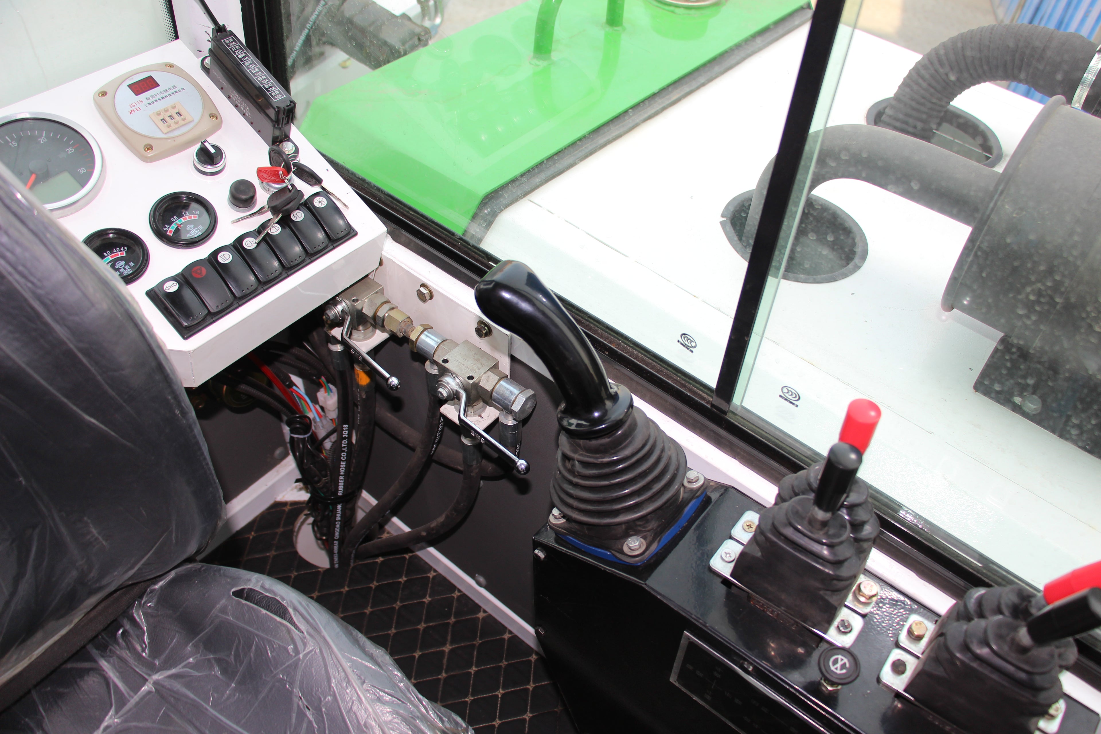 HWJB120 loading trolley. Please contact customer service for pricing details.